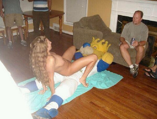 Illustration for article titled Does Sluggerrr, The Kansas City Royals Mascot, Enjoy Lap Dances? (NSFW)
